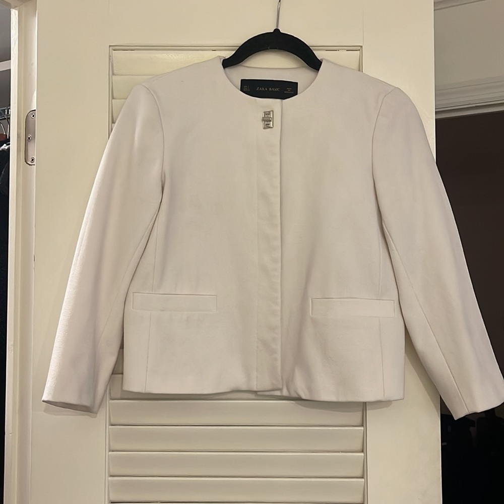 Daez Blazer (White) main image 0